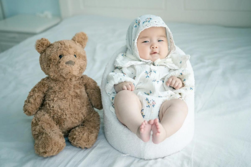 宜昌宝宝吃不饱母乳的症状
